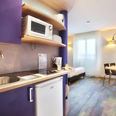 Suite-Home Orleans-Saran Exterior photo