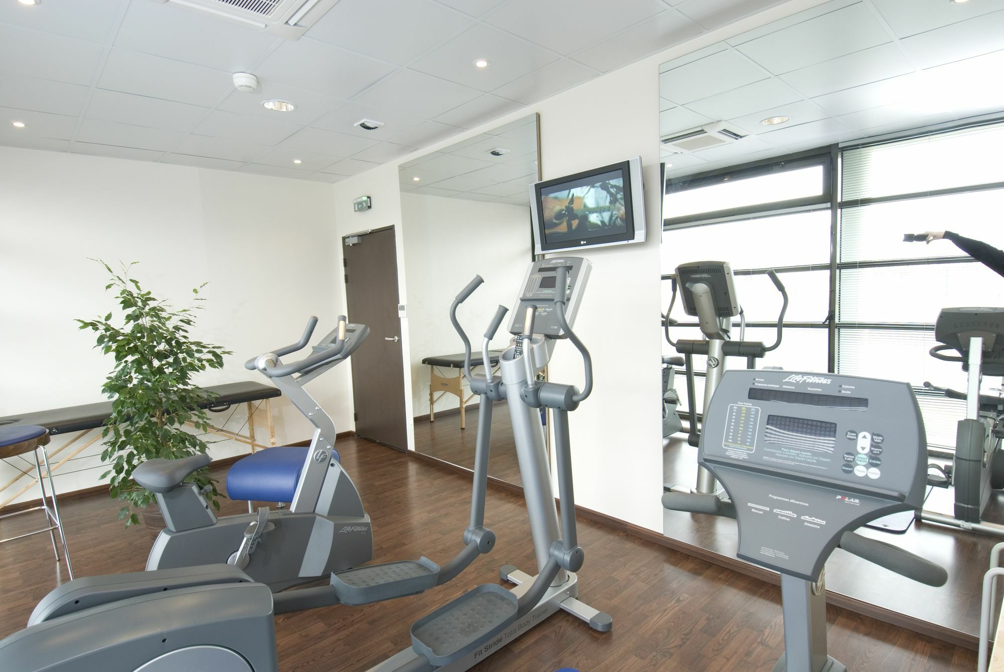 Suite-home Orléans-saran Aparthotel 4*