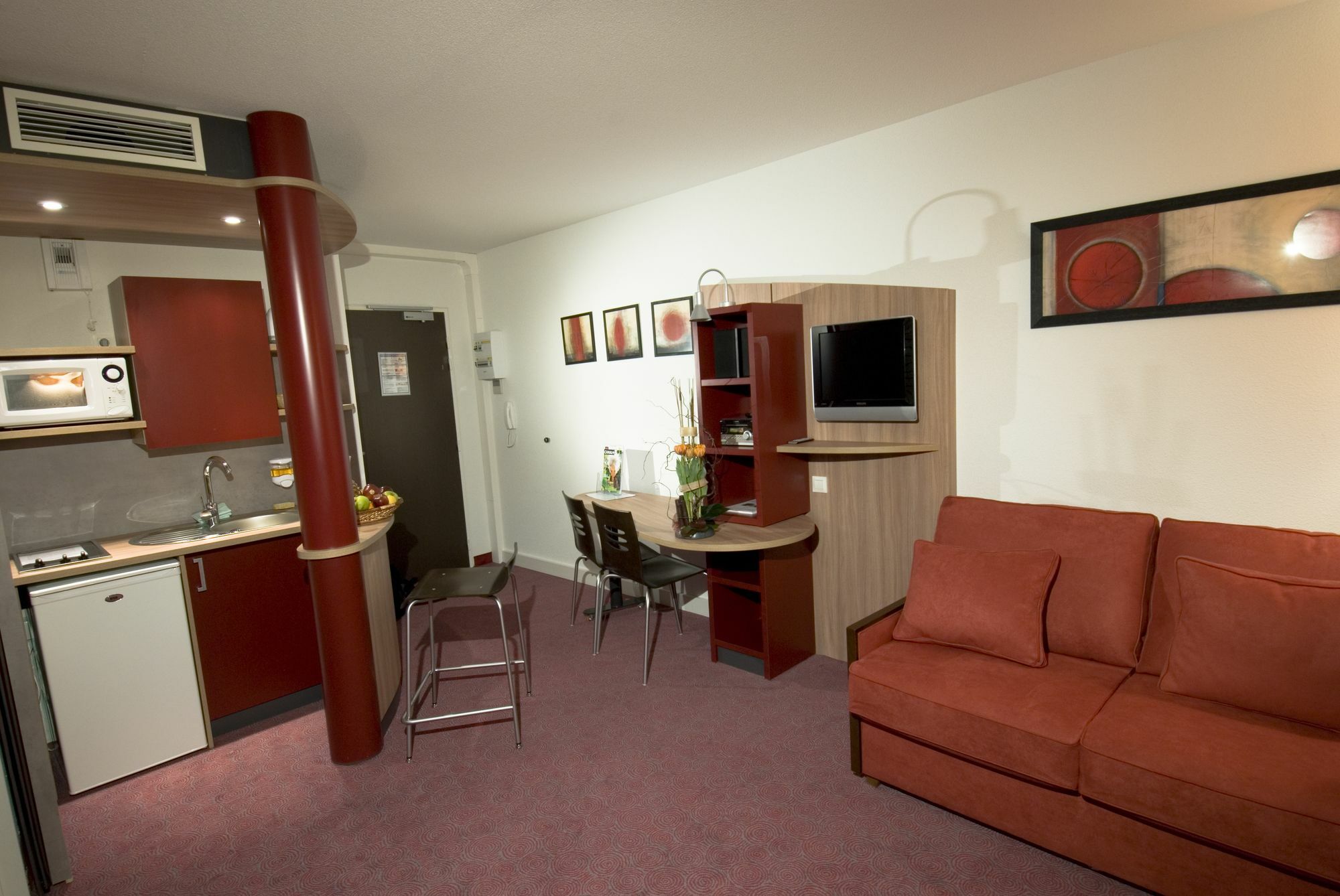 Suite-home Orleans-saran Apart-hotel 4*